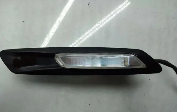 BMW 5 F10 F11 Front fender indicator light 7154169 7154167