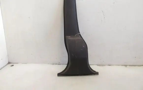 (B) pillar trim (bottom)