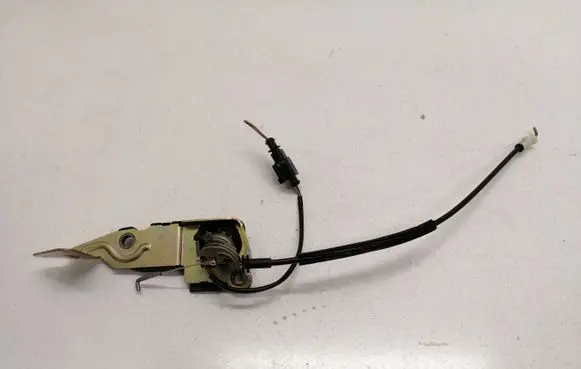 Volkswagen PASSAT B5.5 Engine bonnet (hood) release handle 3B9827297A