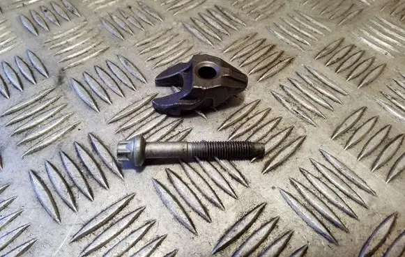 Fuel Injector clamp holder