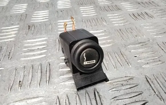 BMW 5 E60 E61 Cigarette lighter 61348383214