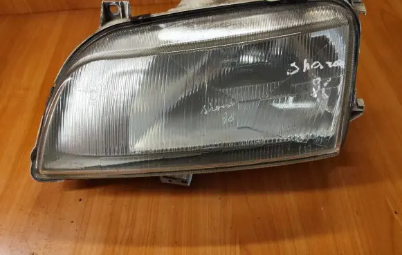 Volkswagen Sharan Headlight/headlamp 1305235254