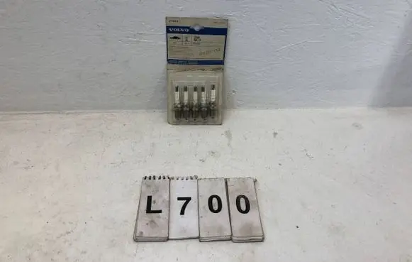 Volvo 850 Spark plug 271603-3