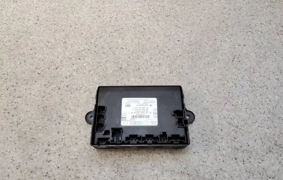 Mercedes-Benz S W221 Sliding door control unit/module 2218704495AOP 2218704495 A2218704495