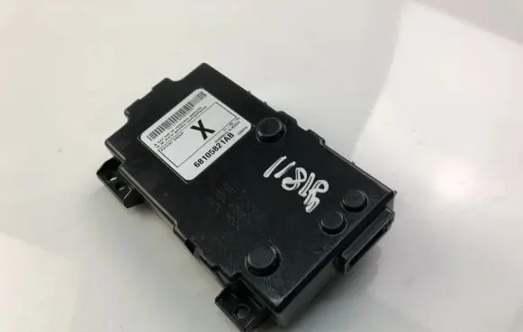 Dodge RAM 1500 DS Other control units/modules 68105821AB