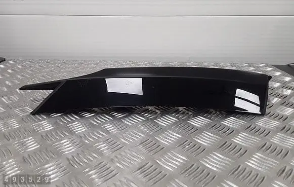 Land Rover Discovery 5 Rear side glass trim HY3229149A
