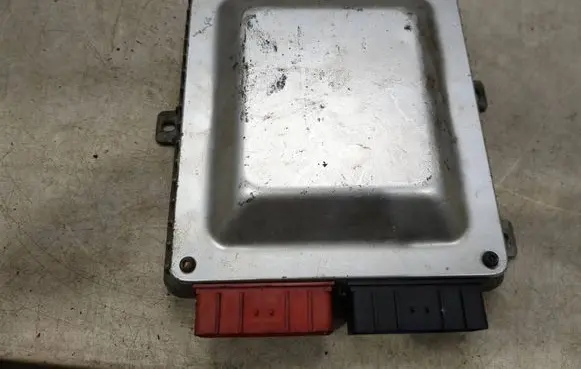 Land Rover Freelander Engine control unit/module MSB101340 0571101340