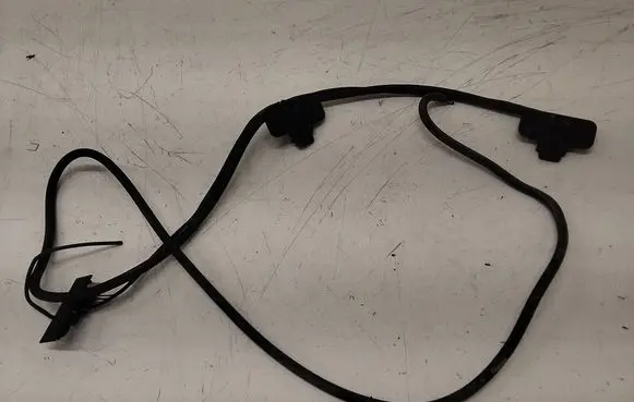 Mercedes-Benz E W210 Windshield washer spray nozzle 2108601847