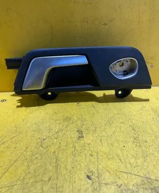 Audi A4 S4 B7 8E 8H Front door interior handle 8E0839020