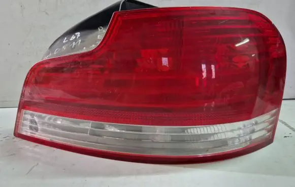 BMW 1 E82 E88 Rear/tail lights 6924520 0051752 2VP00961502