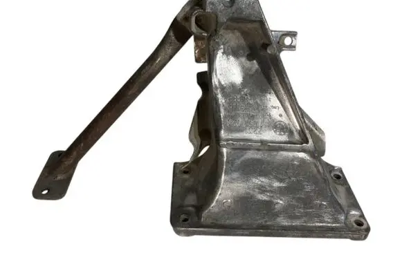 BMW 5 E39 Engine mounting bracket 1092974 22111092974