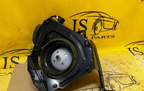 Peugeot 508 RXH Hybrid/electric vehicle battery fan 9670033580