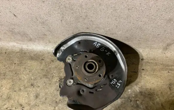 Audi A8 S8 D4 4H Rear wheel hub 4H0615611