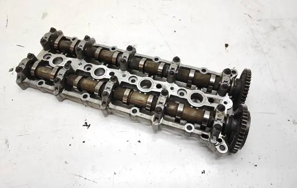 BMW 3 E92 E93 Camshaft 7797511 8506077 8506076