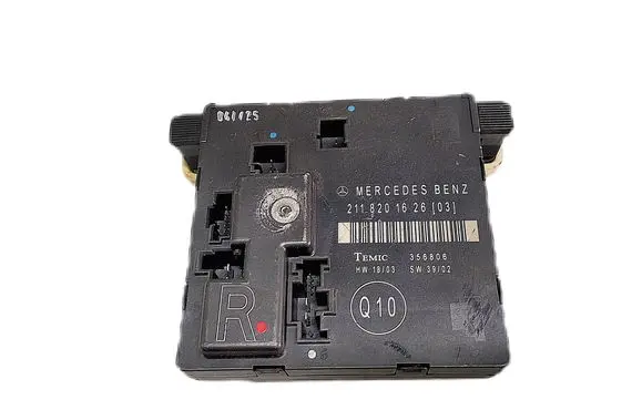 Mercedes-Benz E W212 Door control unit/module 2118201626