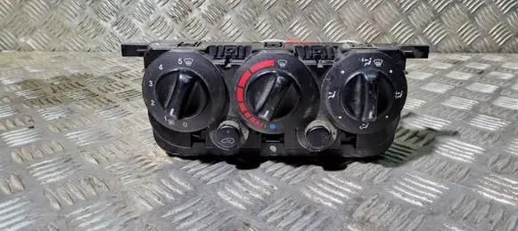 Mercedes-Benz Vaneo W414 Climate control unit 1688301985 0201 Q123601