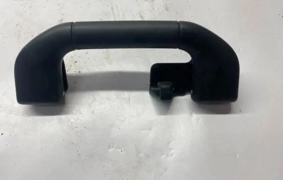Mercedes-Benz C W204 Rear interior roof grab handle A2048100151