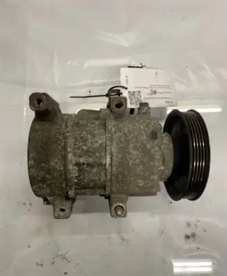 Hyundai i40 A/C compressor mount bracket 