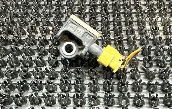 Porsche Cayenne (92A) Airbag deployment crash/impact sensor 7P0959651