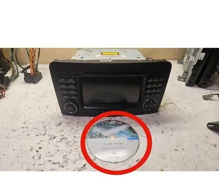 Mercedes-Benz ML W164 Navigation maps CD/DVD A1698272059 B67823386