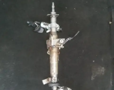 Nissan Primera Steering wheel axle 8141