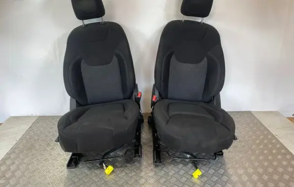 Jeep Cherokee Seat set 