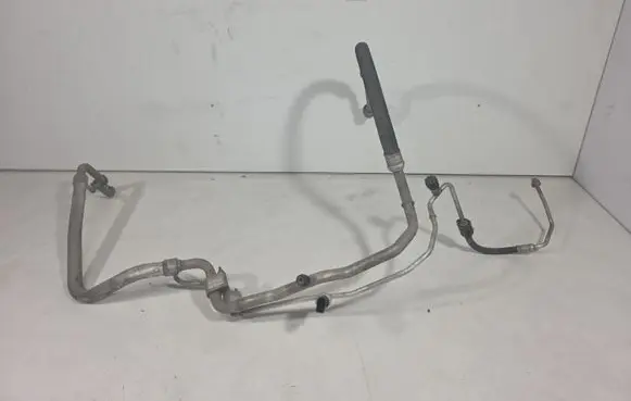 Skoda Octavia Mk3 (5E) Air conditioning (A/C) pipe/hose 5Q0820743M