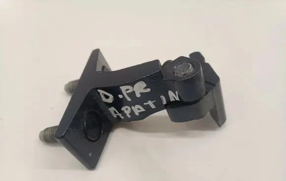 Mercedes-Benz CLA C118 X118 Front door lower hinge 