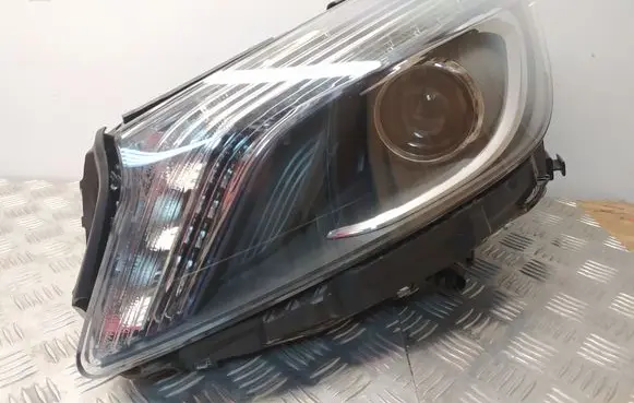 Mercedes-Benz A W176 Headlight/headlamp A1768201161