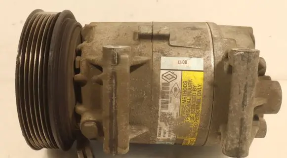 Renault Megane II Air conditioning (A/C) compressor (pump) 8200316164