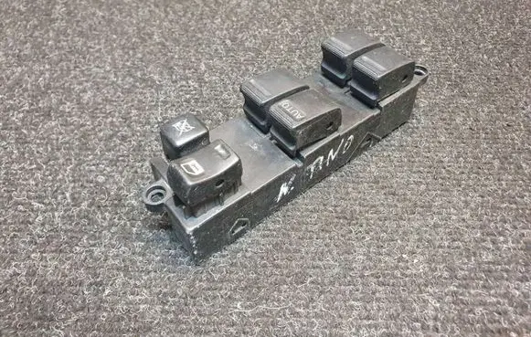 Nissan Almera Tino Electric window control switch