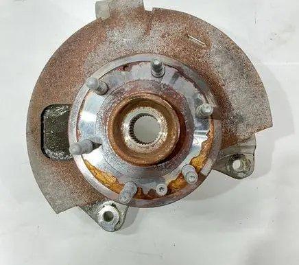 Cadillac Escalade IV Front wheel hub 07221830397