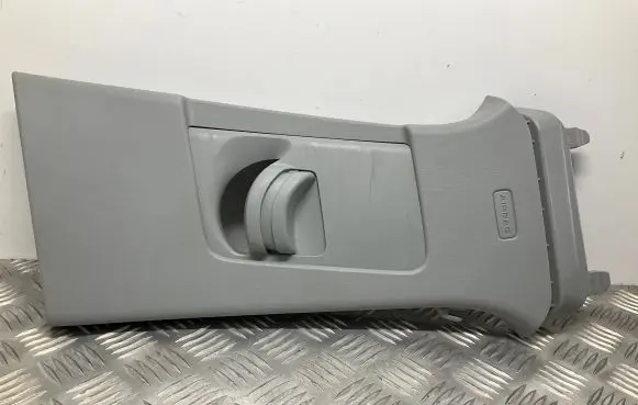 (B) pillar trim (top)