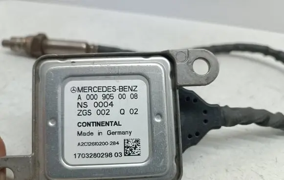 Mercedes-Benz Sprinter W906 Lambda probe sensor A0009050008 0009050008