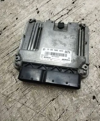 Opel Insignia A Engine control unit/module 55585024 55579447 0281018769