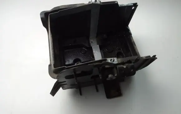 Ford Fiesta Battery bracket 1784155