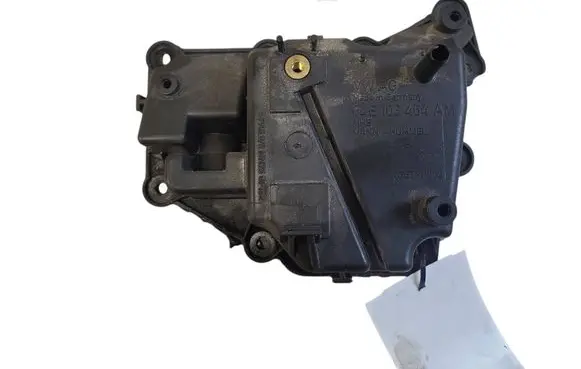 Volkswagen Golf VII Oil breather separator 04E103464AM