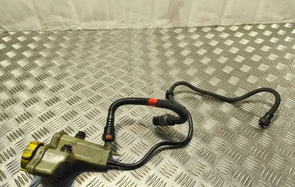 Mazda 2 Power steering fluid tank/reservoir 2S6C3531BC