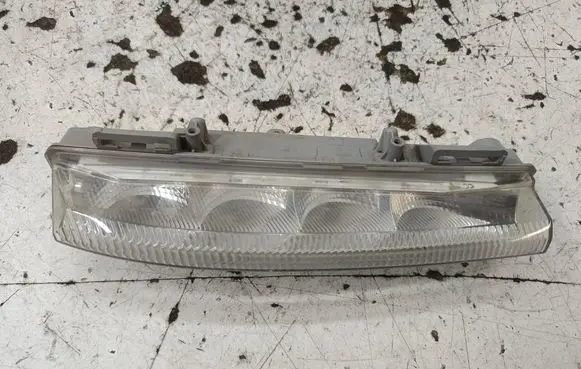 Mercedes-Benz E W212 LED Daytime headlight A2049069000 606000E12892 02022016