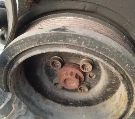 Volkswagen Touran I Crankshaft pulley
