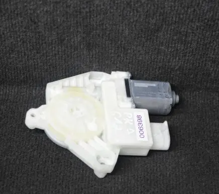 BMW 7 G11 G12 Front door window regulator motor 7181701