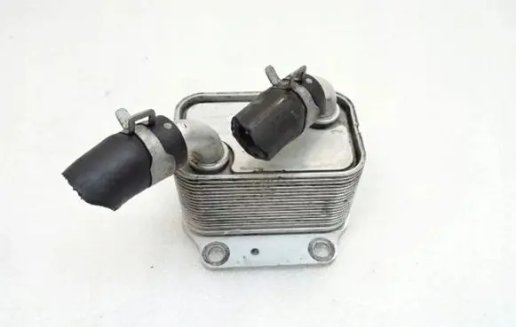 Hyundai Tucson IV NX4 Engine oil radiator 264102U000