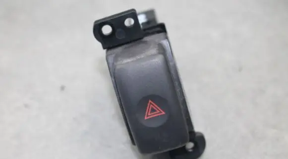 Subaru Outback Hazard light switch