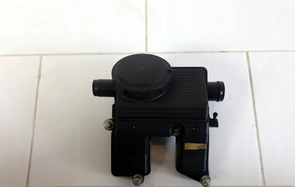 Porsche Cayenne (92A) Oil breather separator 94810713521