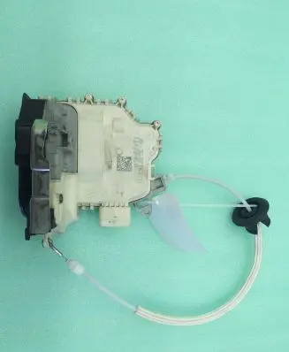 Audi Q7 4L Front door lock 8J1837016D