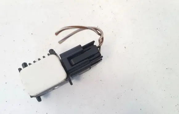 Mazda 3 I Airbag deployment crash/impact sensor