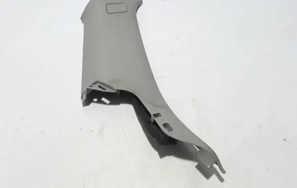 (D)pillar trim (top)