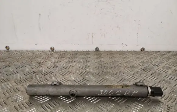 Chrysler 300 - 300C Fuel main line pipe A6420702695001 A0061533328