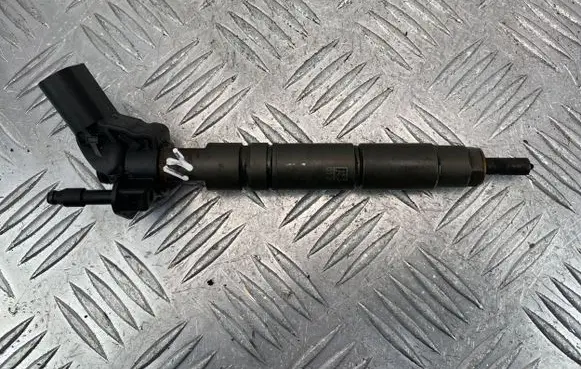 Mercedes-Benz CLS C219 Fuel injector A6420700587 070217 0445115027