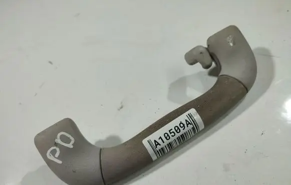 Opel Omega B1 Front interior roof grab handle